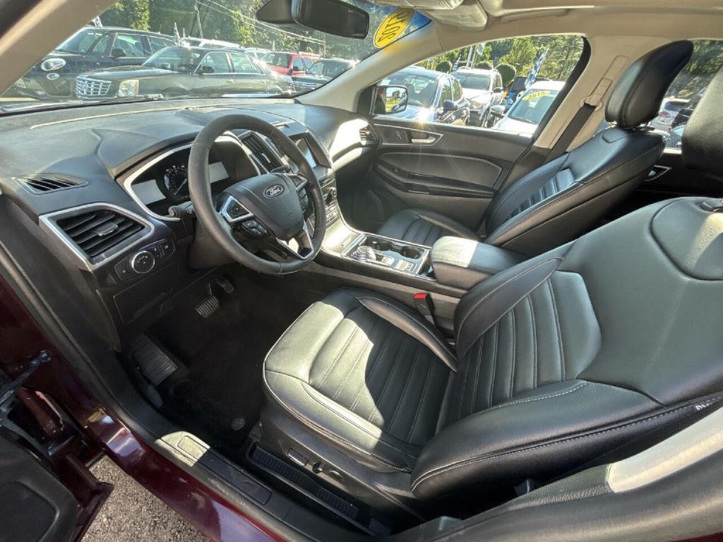 2019 Ford Edge Image 10