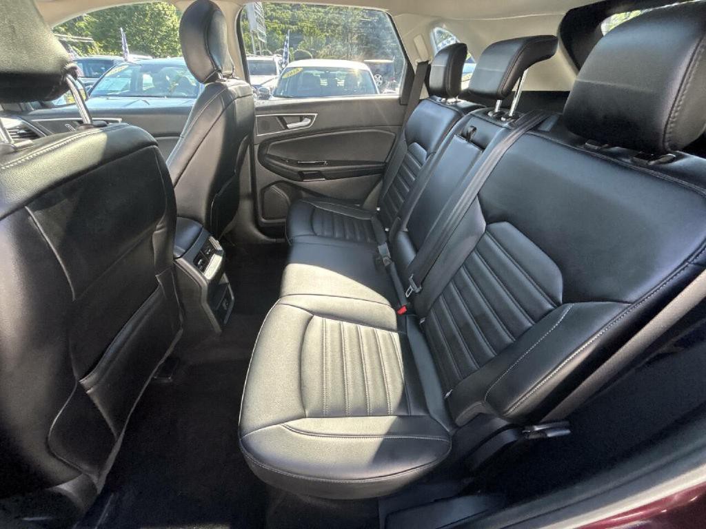 2019 Ford Edge Image 13