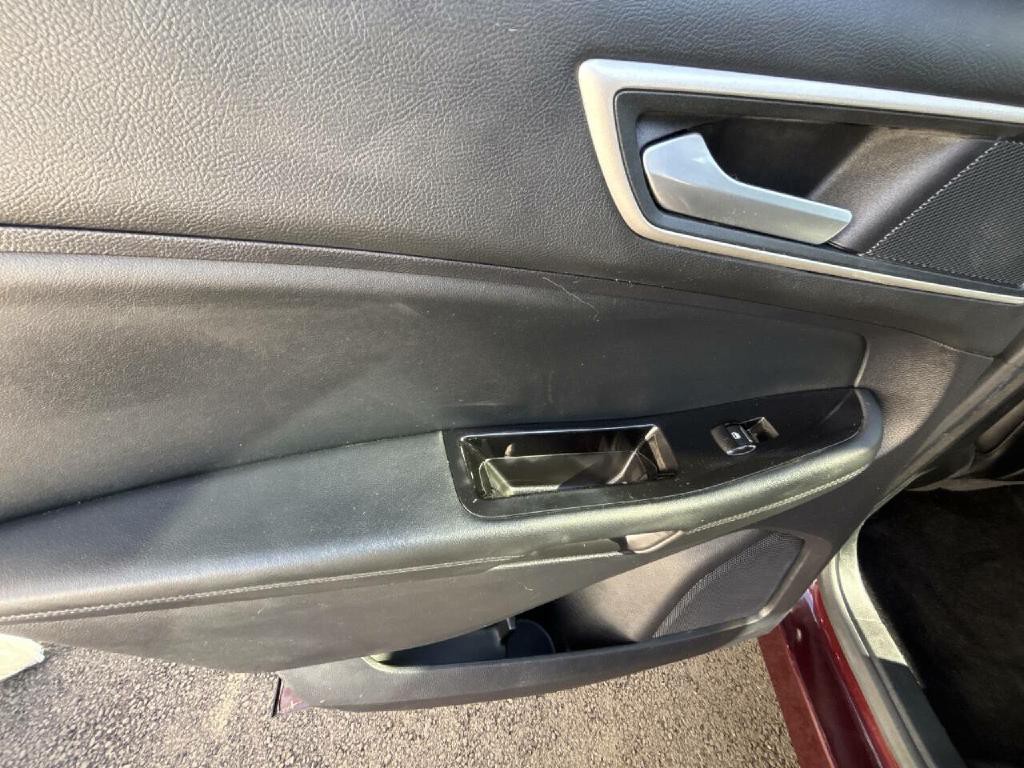 2019 Ford Edge Image 14