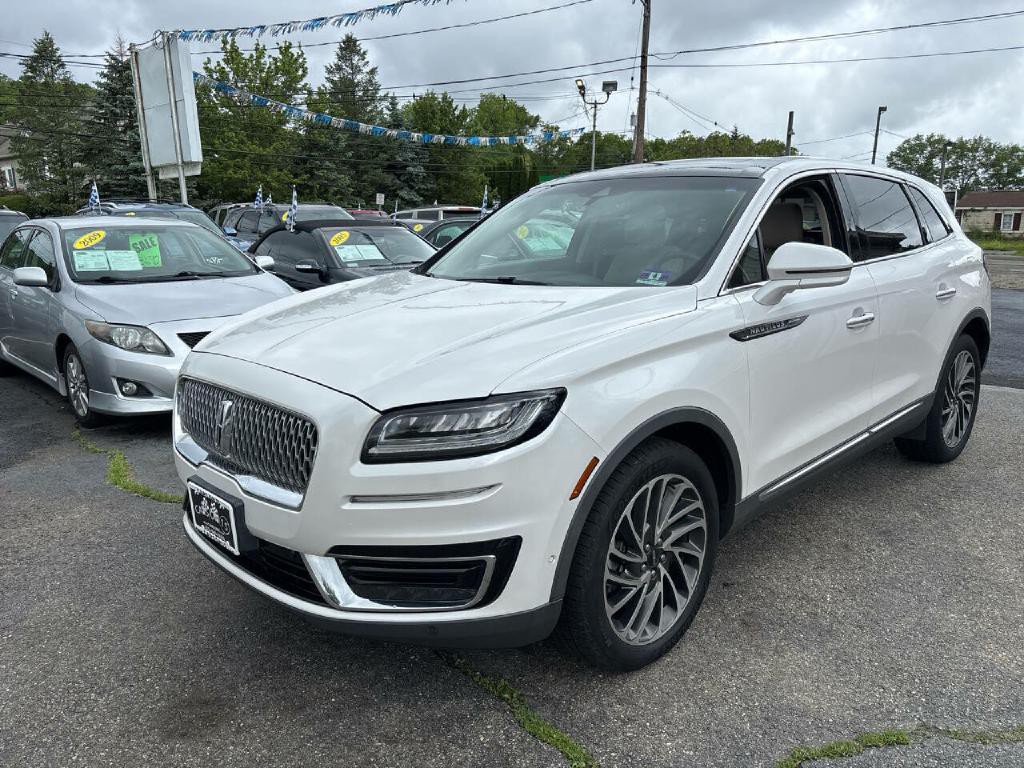 2019 Lincoln Nautilus Image 2