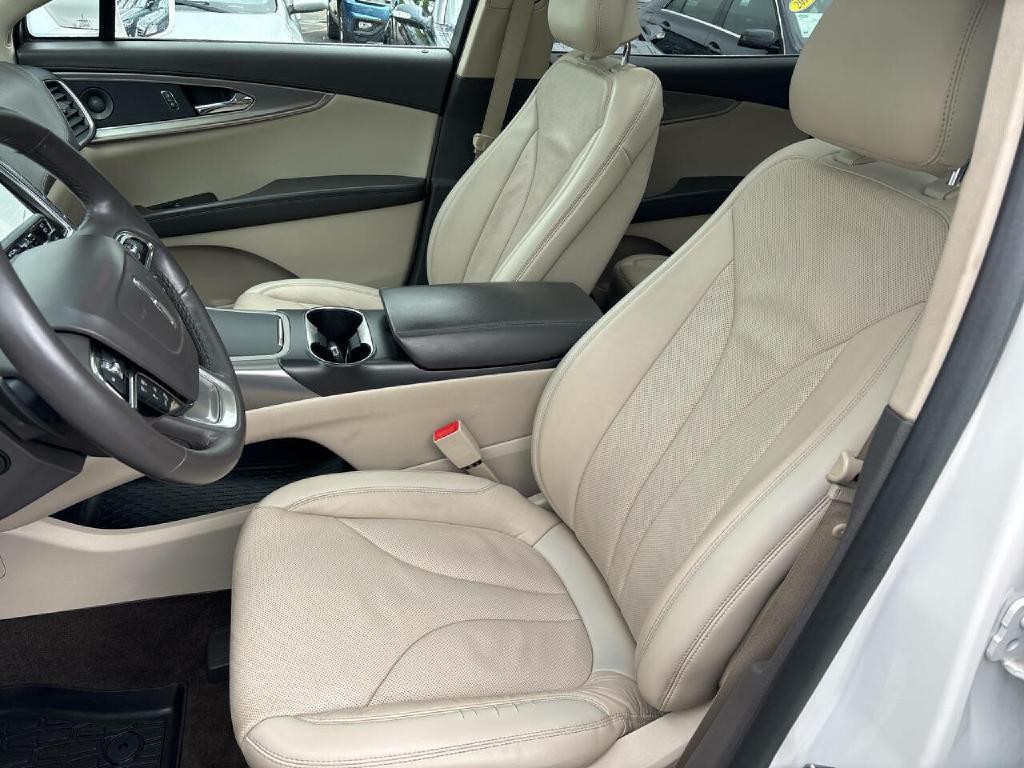 2019 Lincoln Nautilus Image 9