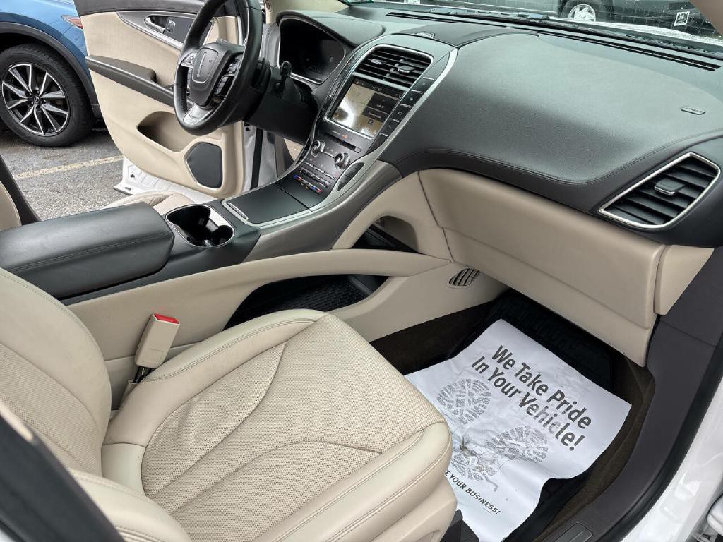 2019 Lincoln Nautilus Image 13