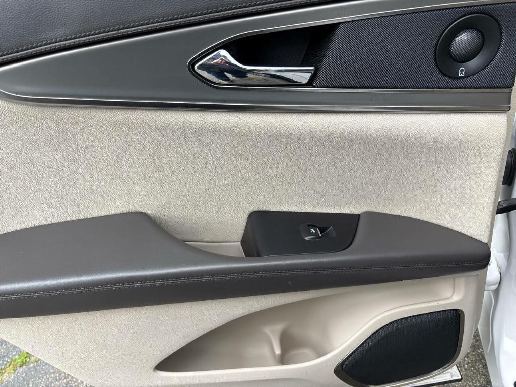 2019 Lincoln Nautilus Image 14