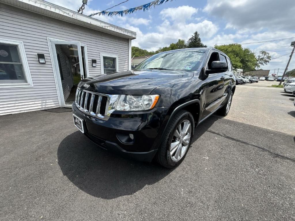 2013 Jeep Grand Cherokee Image 2