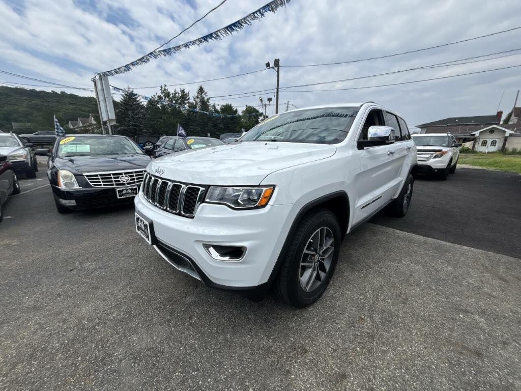 2017 Jeep Grand Cherokee Image 2
