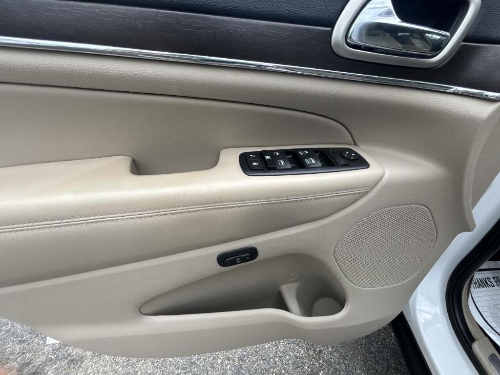 2017 Jeep Grand Cherokee Image 10