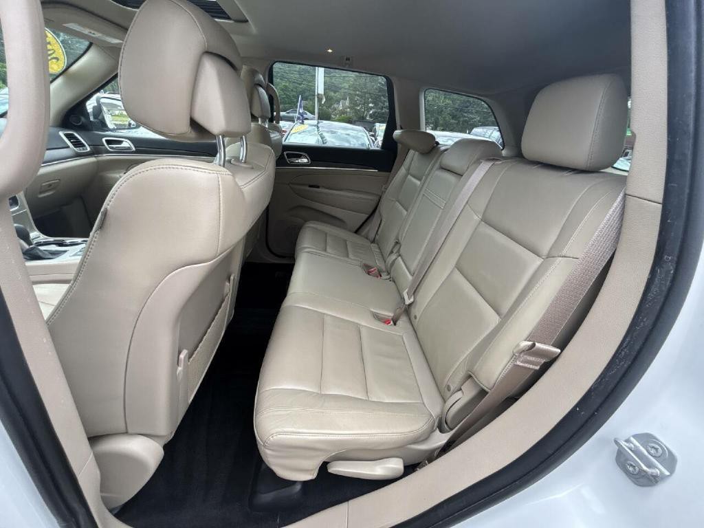 2017 Jeep Grand Cherokee Image 11