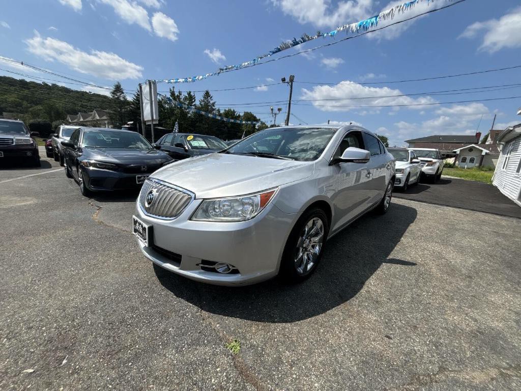 2011 Buick Lacrosse Image 2