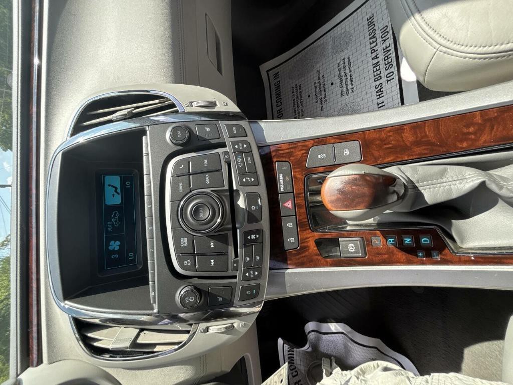 2011 Buick Lacrosse Image 19