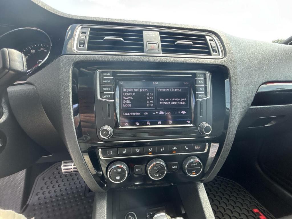 2017 Volkswagen Jetta Image 19