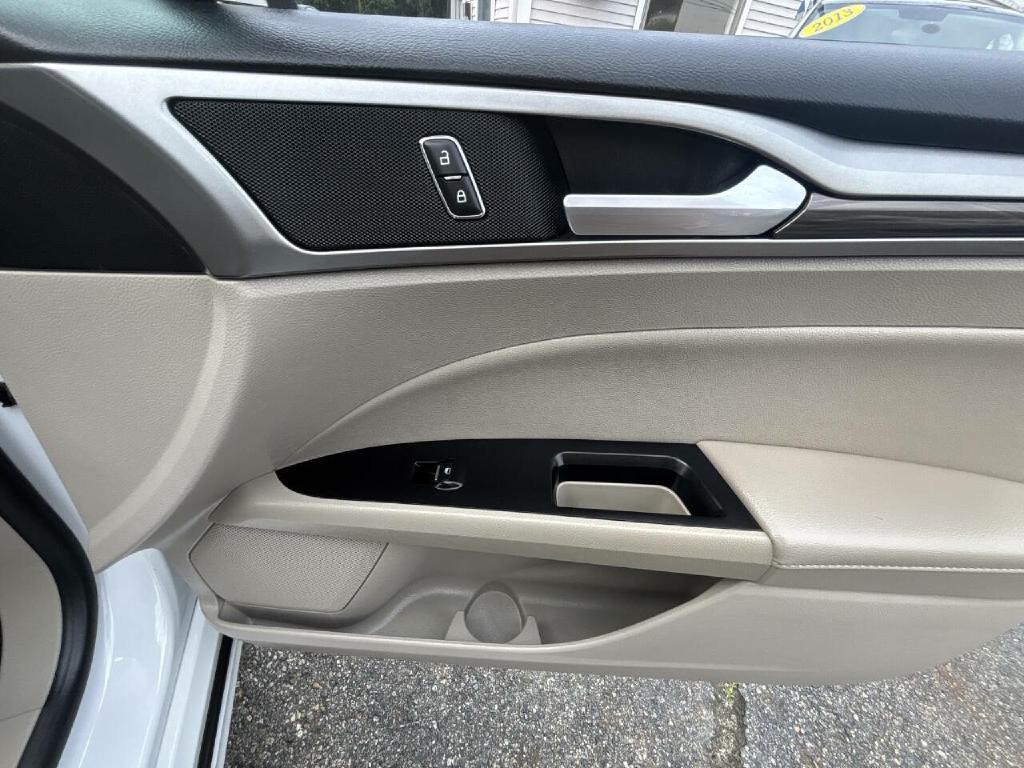 2018 Ford Fusion Image 16