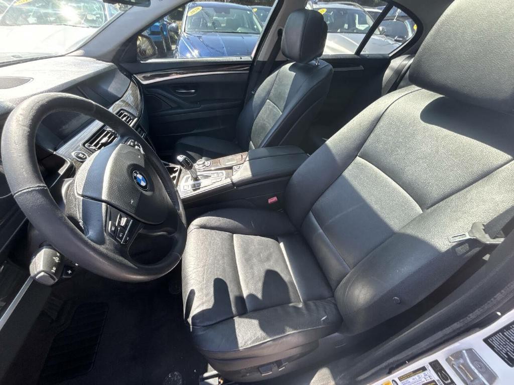 2013 BMW 5 Series Image 8