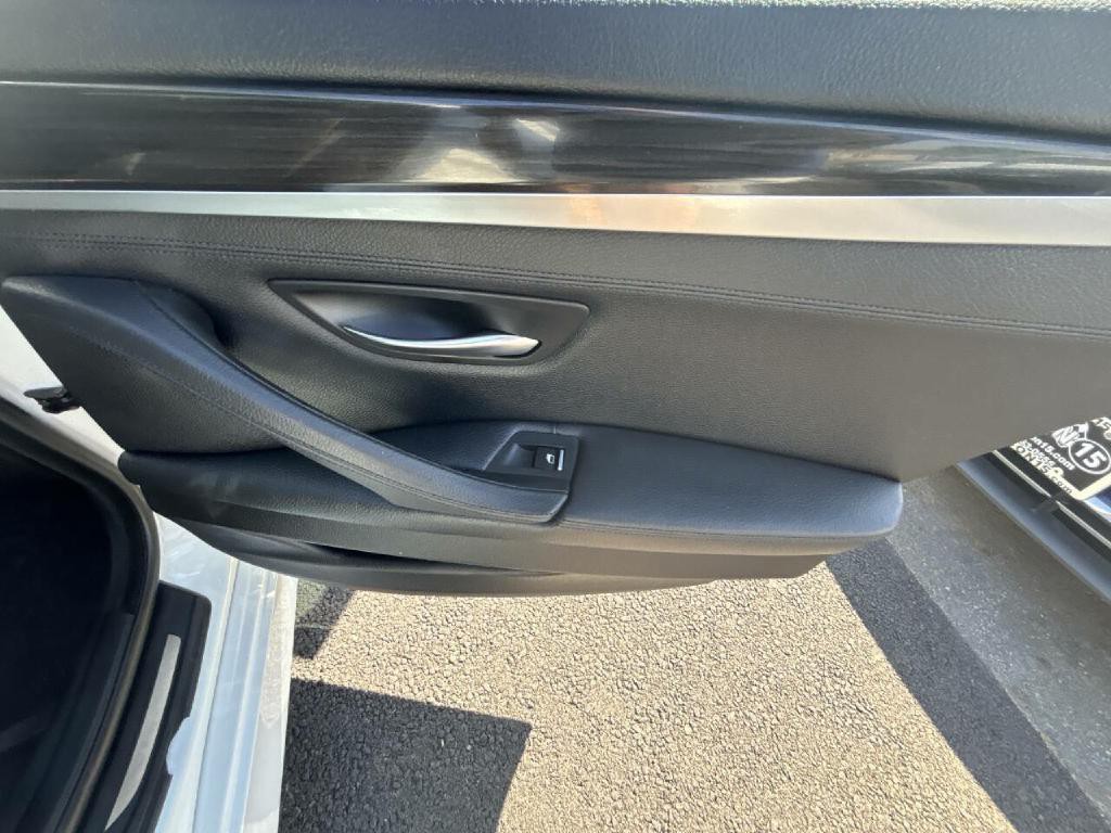 2013 BMW 5 Series Image 16