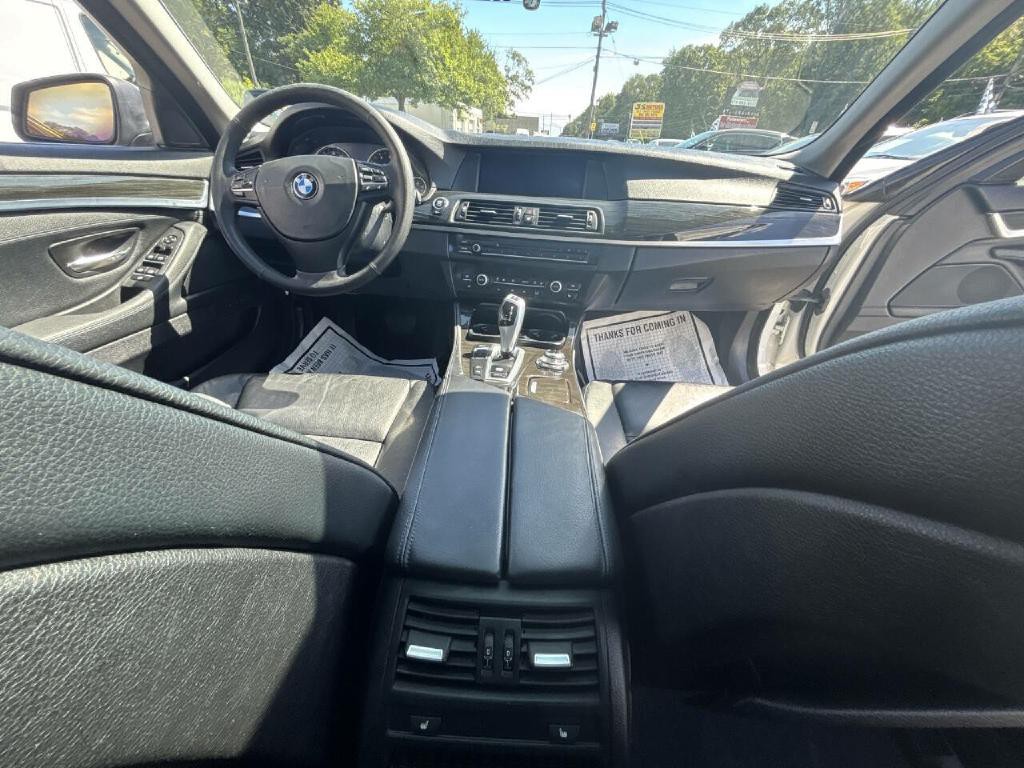 2013 BMW 5 Series Image 17