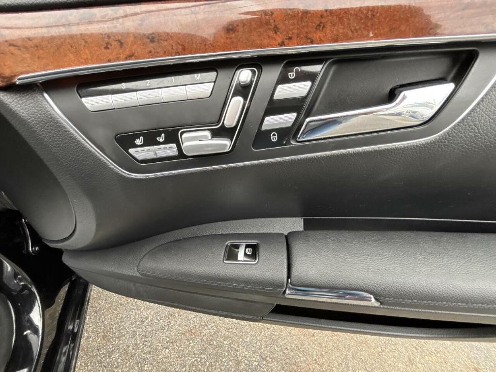 2009 Mercedes-Benz S-Class Image 13