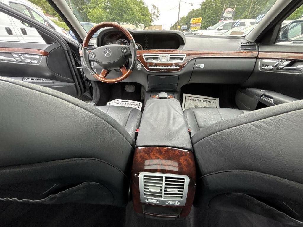 2009 Mercedes-Benz S-Class Image 16