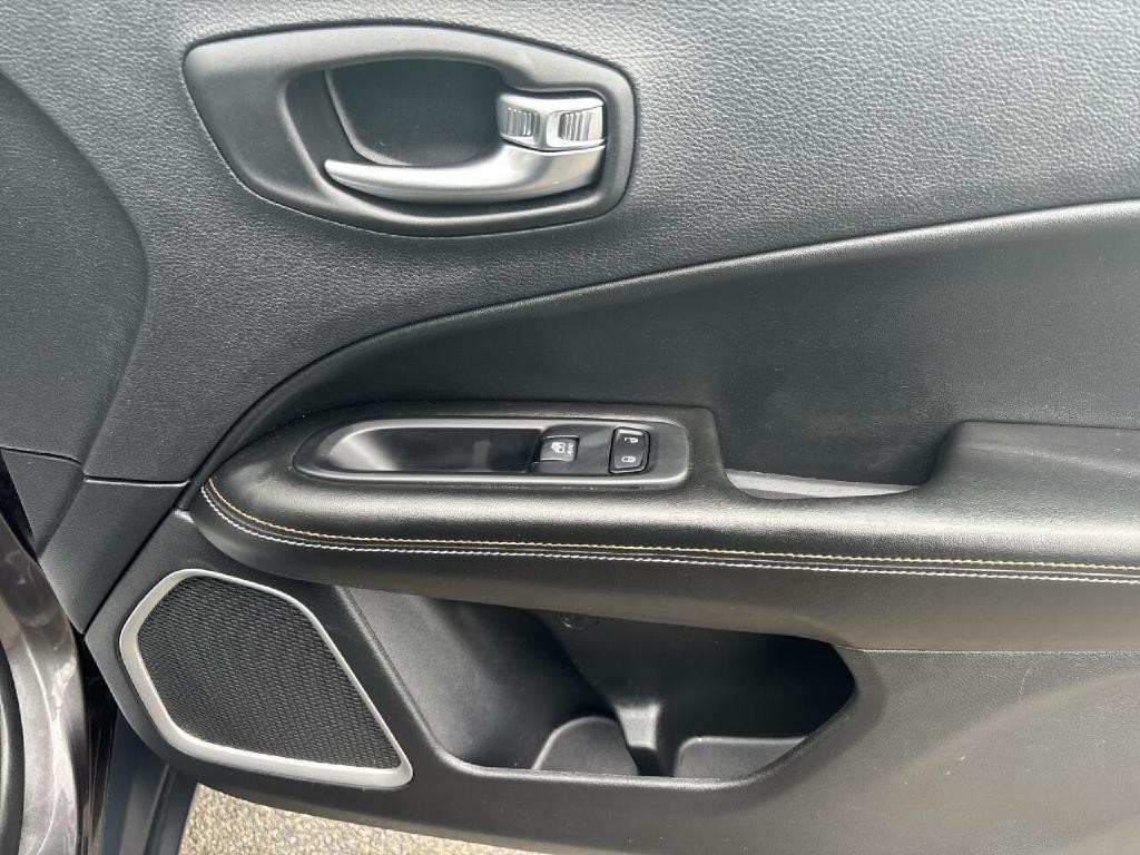 2019 Jeep Compass Image 15