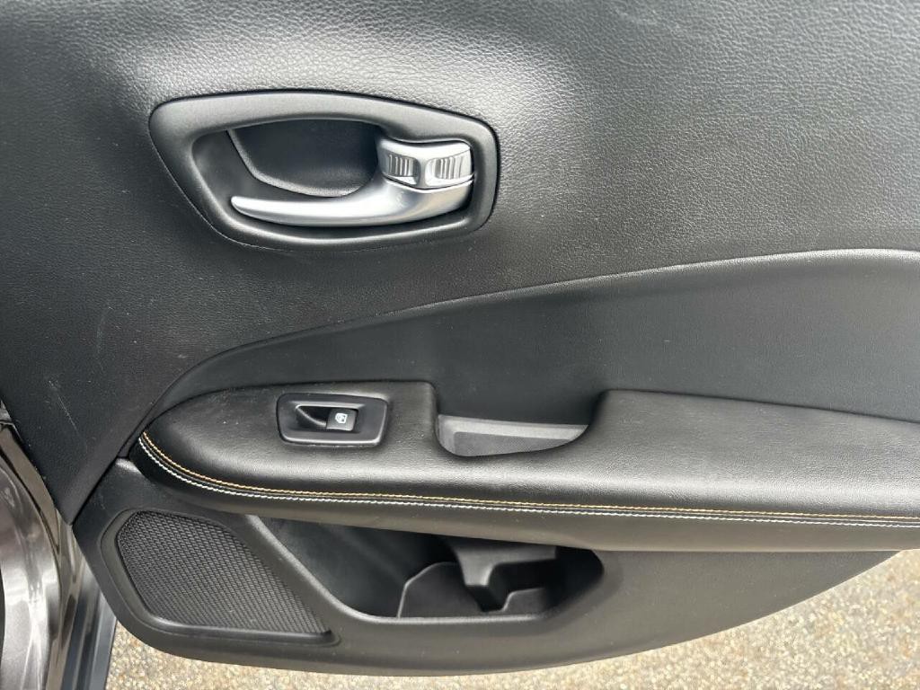2019 Jeep Compass Image 17