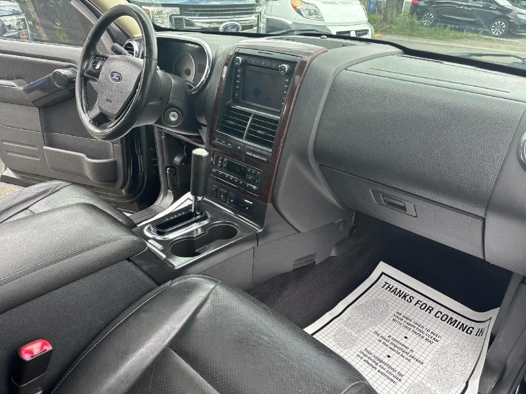 2010 Ford Explorer Image 13