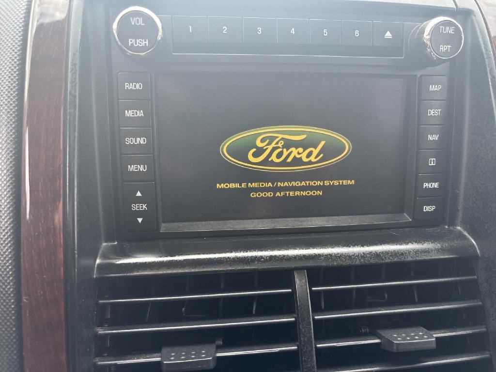 2010 Ford Explorer Image 24