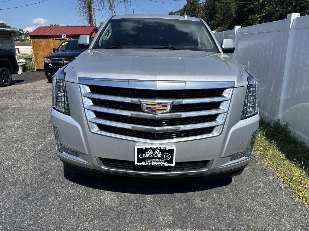 2017 Cadillac Escalade Image 3
