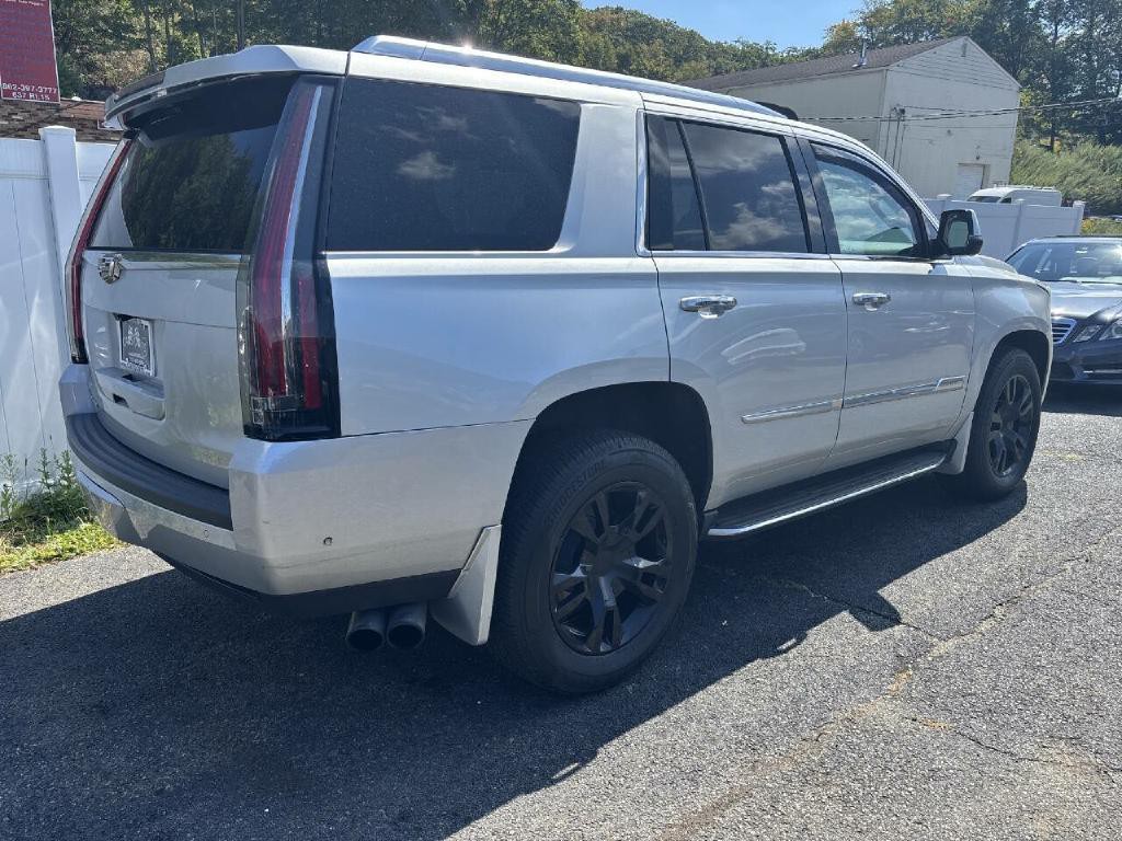 2017 Cadillac Escalade Image 7