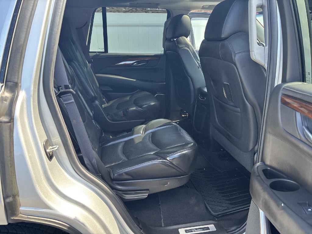2017 Cadillac Escalade Image 15