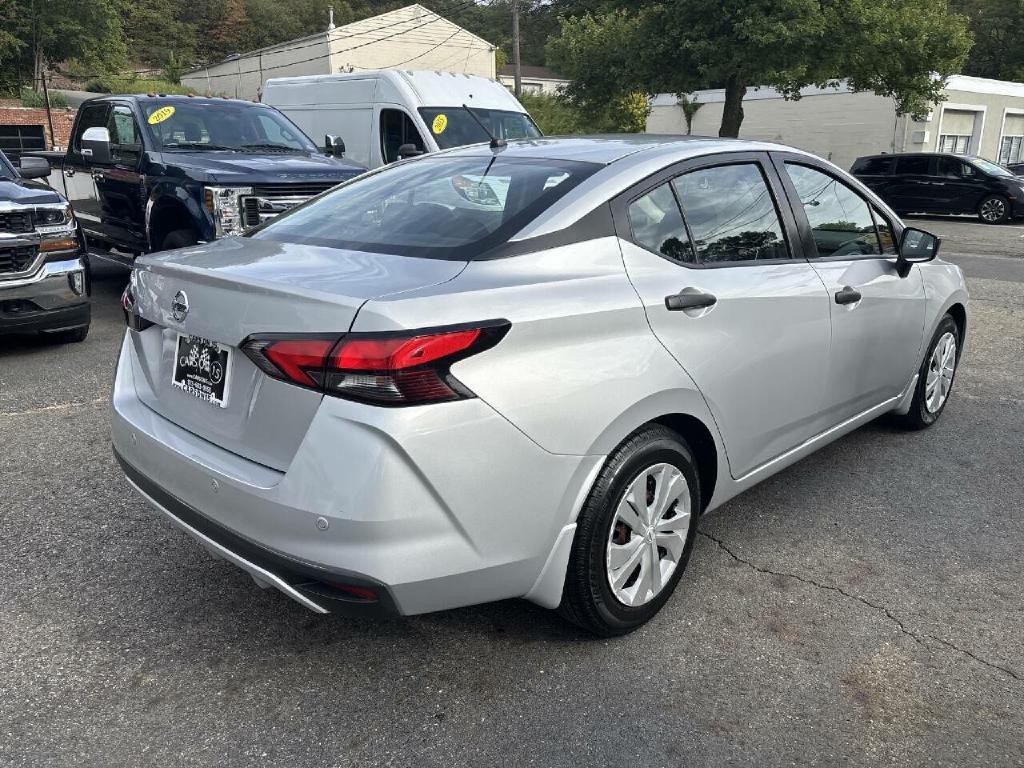 2020 Nissan Versa Image 5