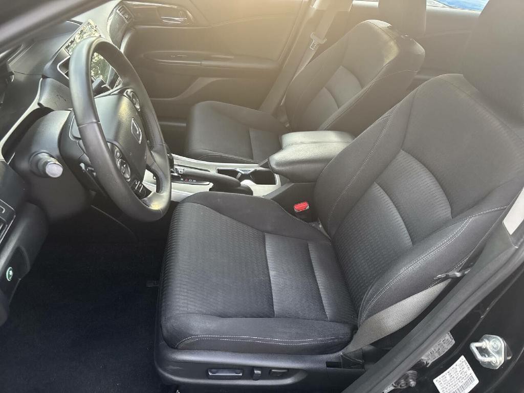 2015 Honda Accord Image 9