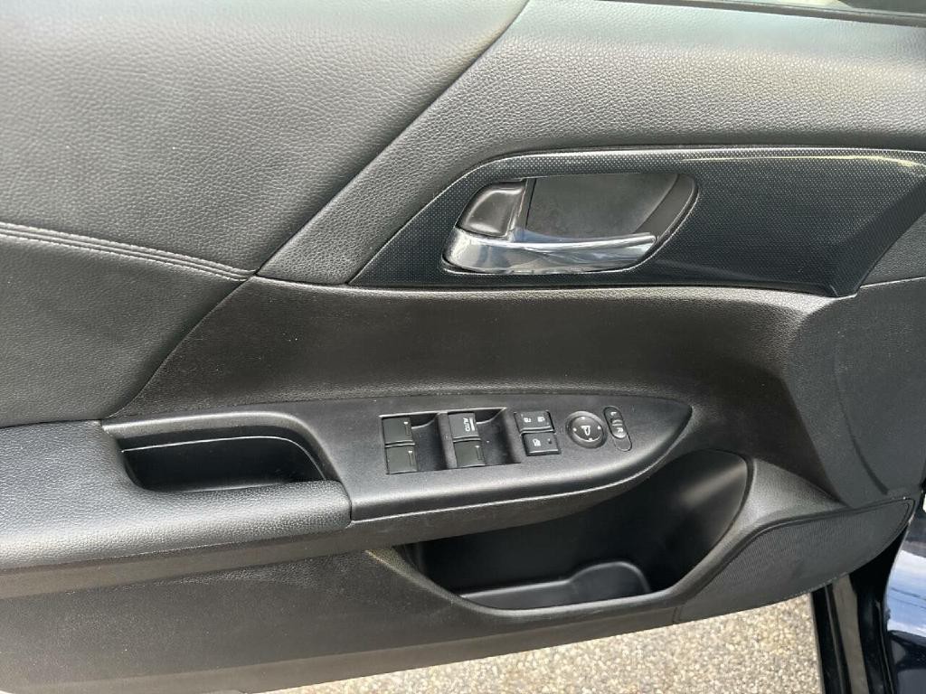 2015 Honda Accord Image 10