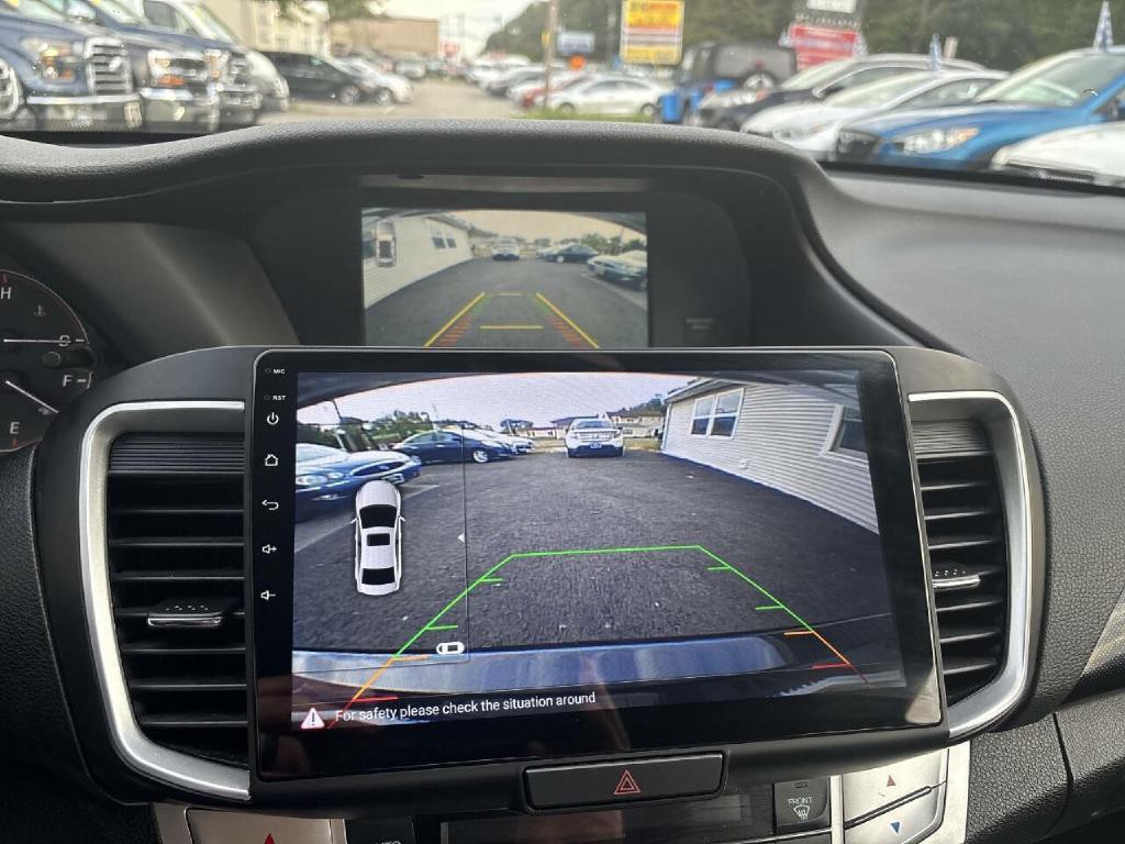 2015 Honda Accord Image 24