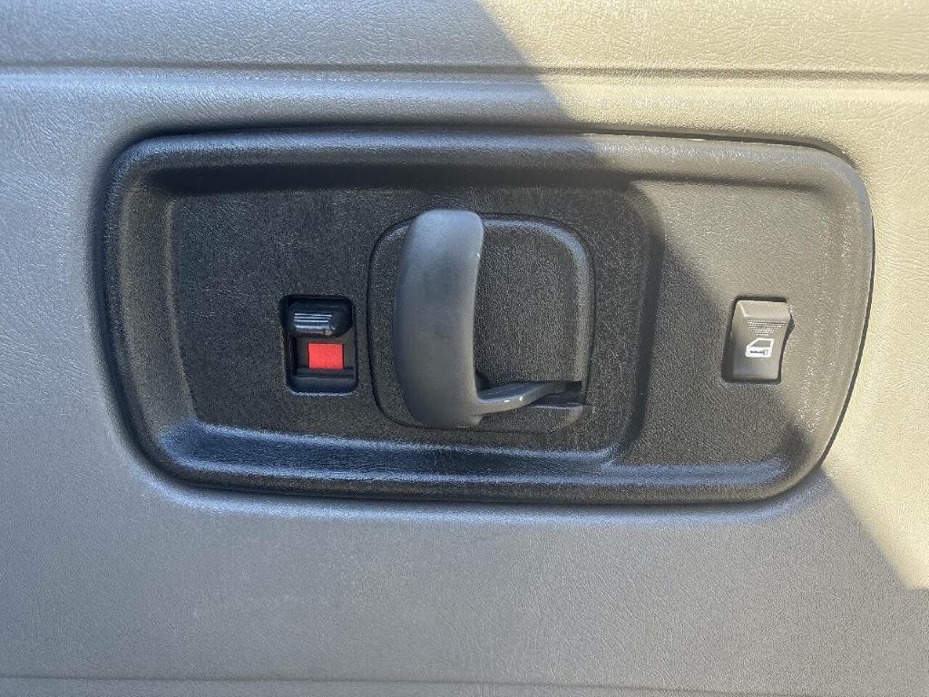 2017 Chevrolet Express Image 19