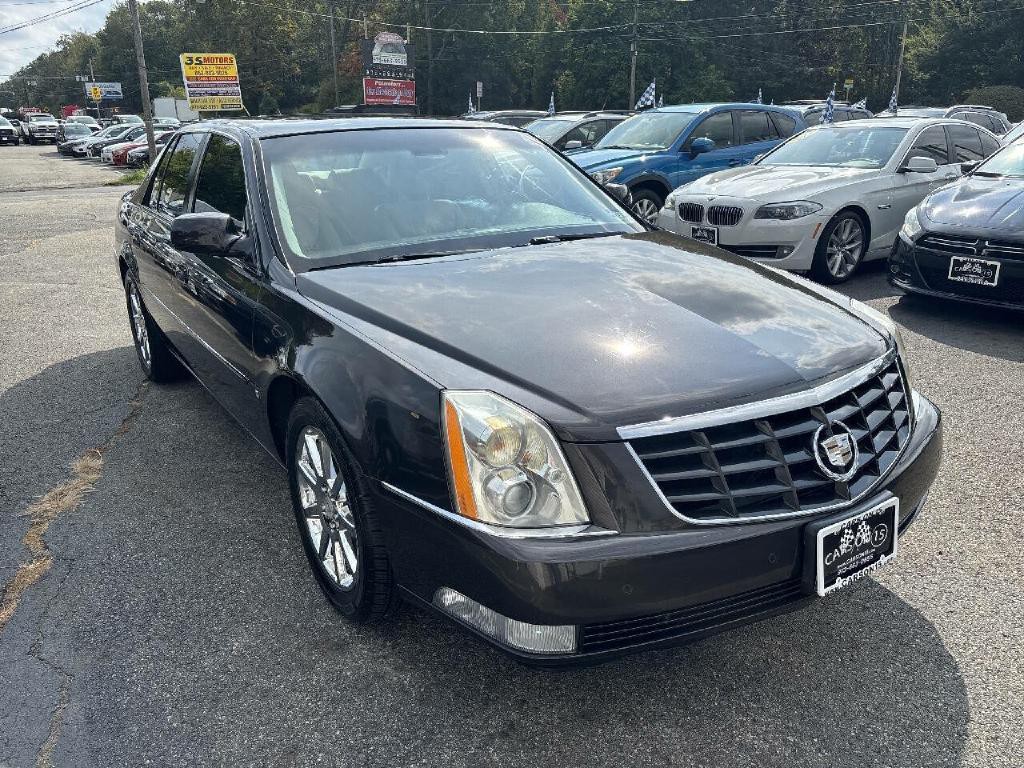 2008 Cadillac DTS Image 4