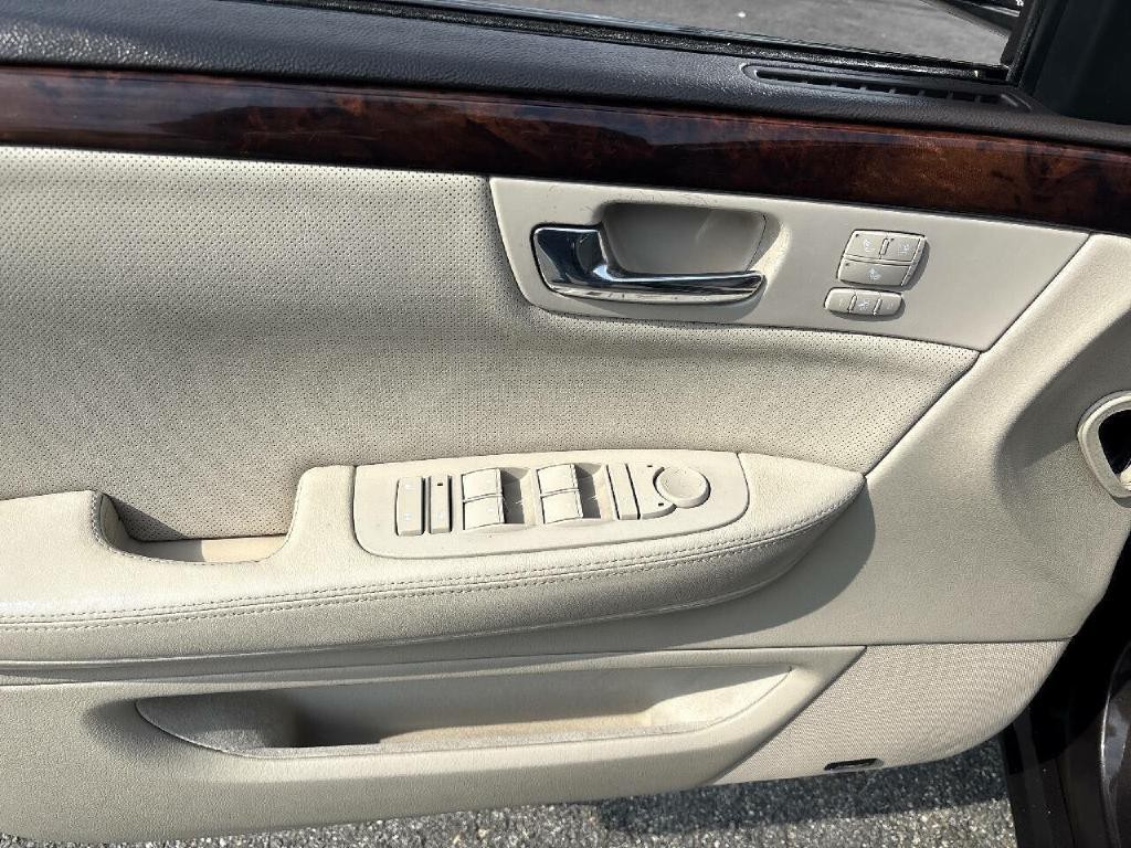 2008 Cadillac DTS Image 8