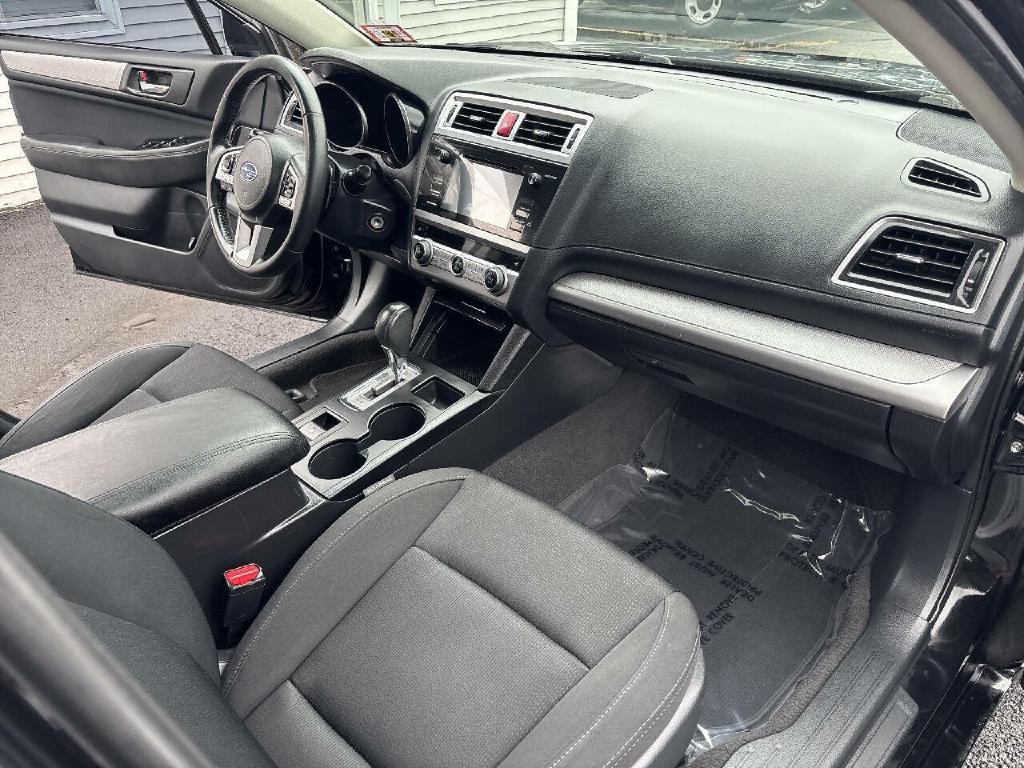 2015 Subaru Legacy Image 12