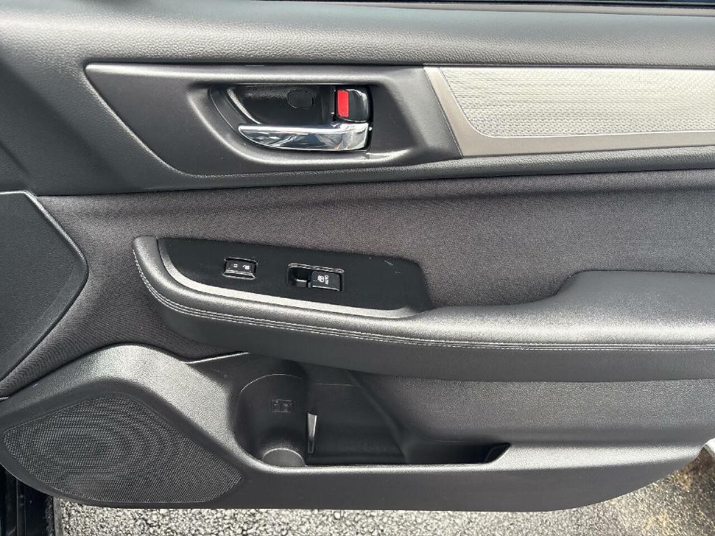 2015 Subaru Legacy Image 14