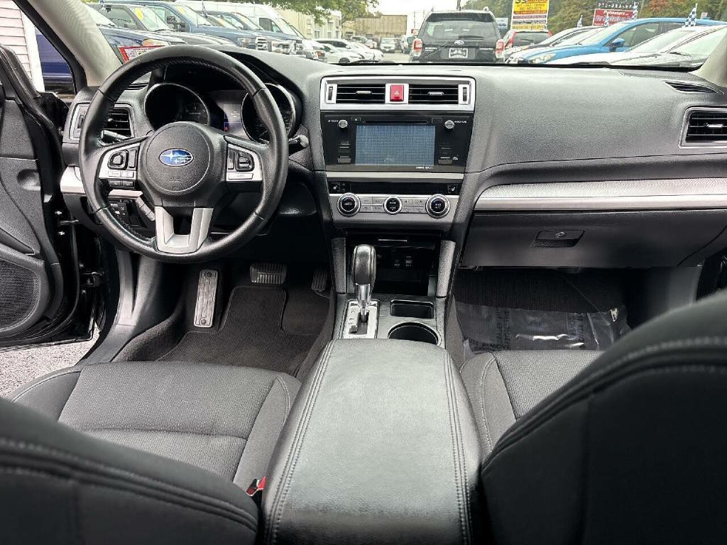 2015 Subaru Legacy Image 17
