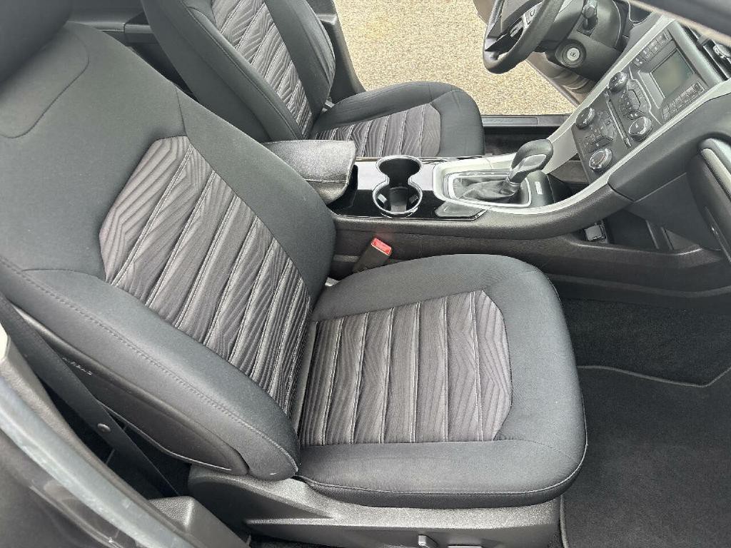 2016 Ford Fusion Image 14
