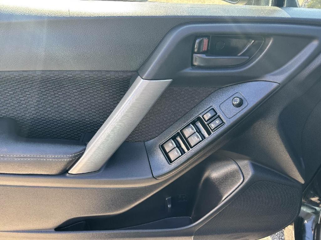 2018 Subaru Forester Image 10