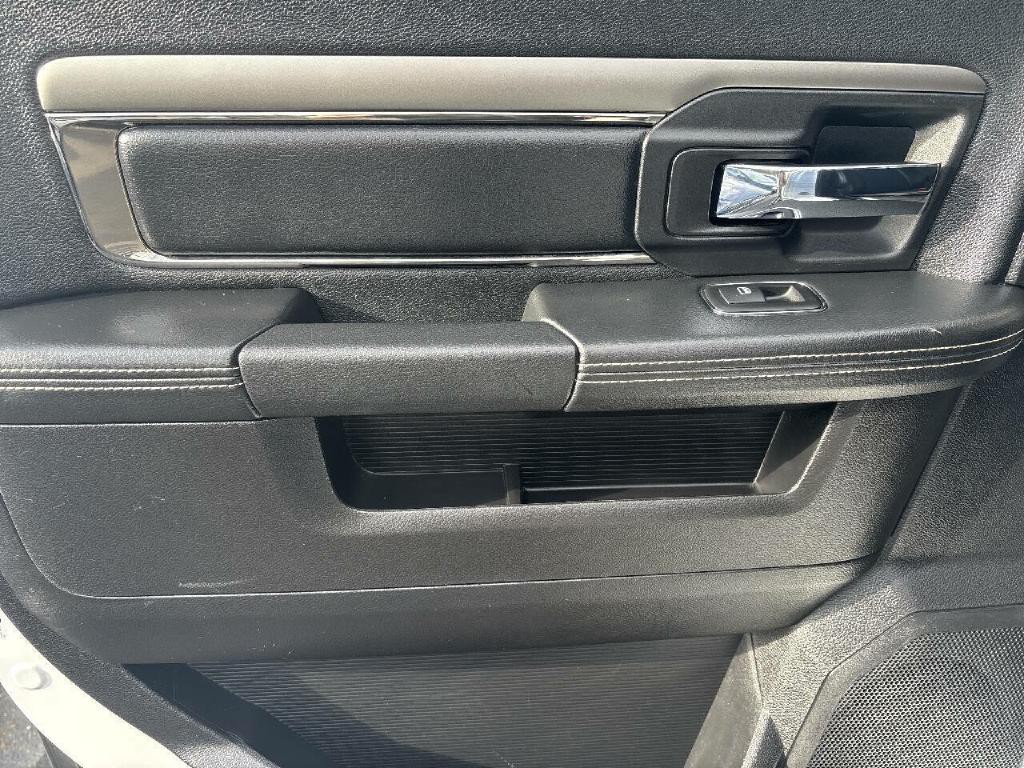 2014 RAM 1500 Image 14