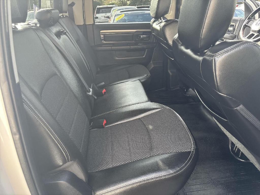 2014 RAM 1500 Image 17
