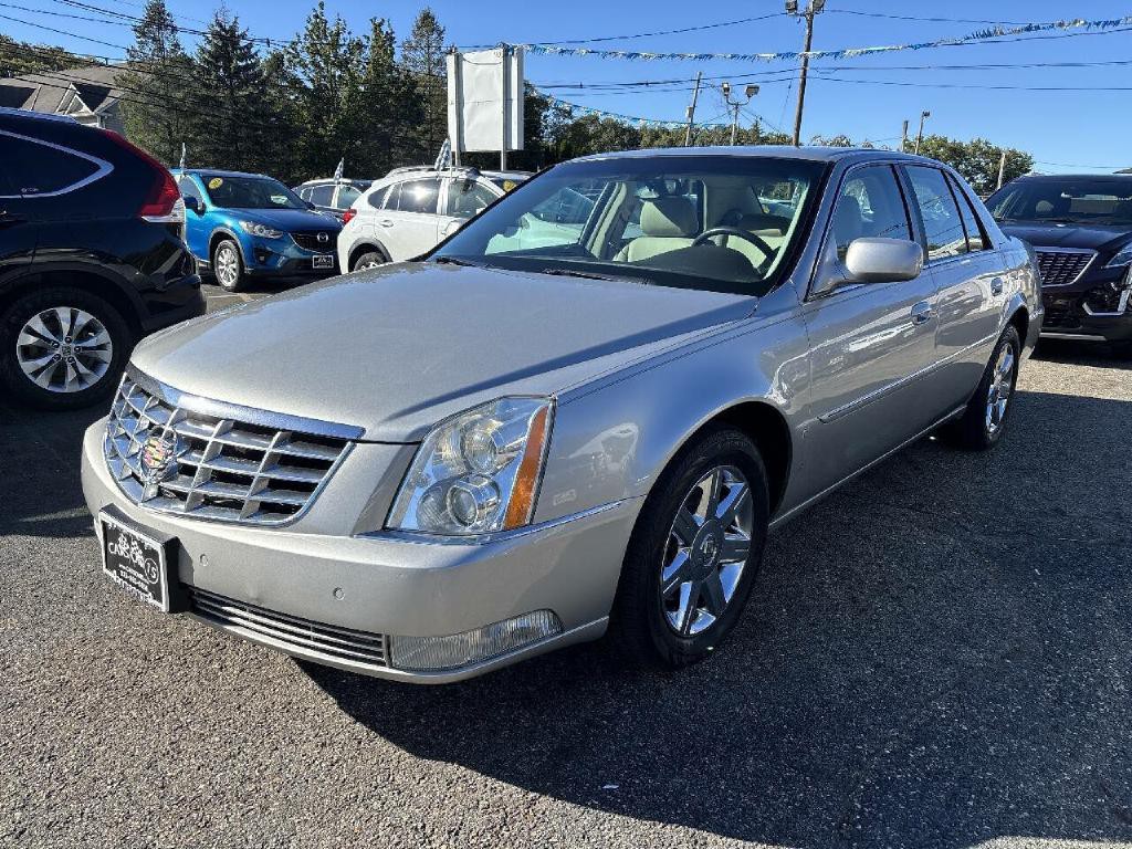 2007 Cadillac DTS Image 2