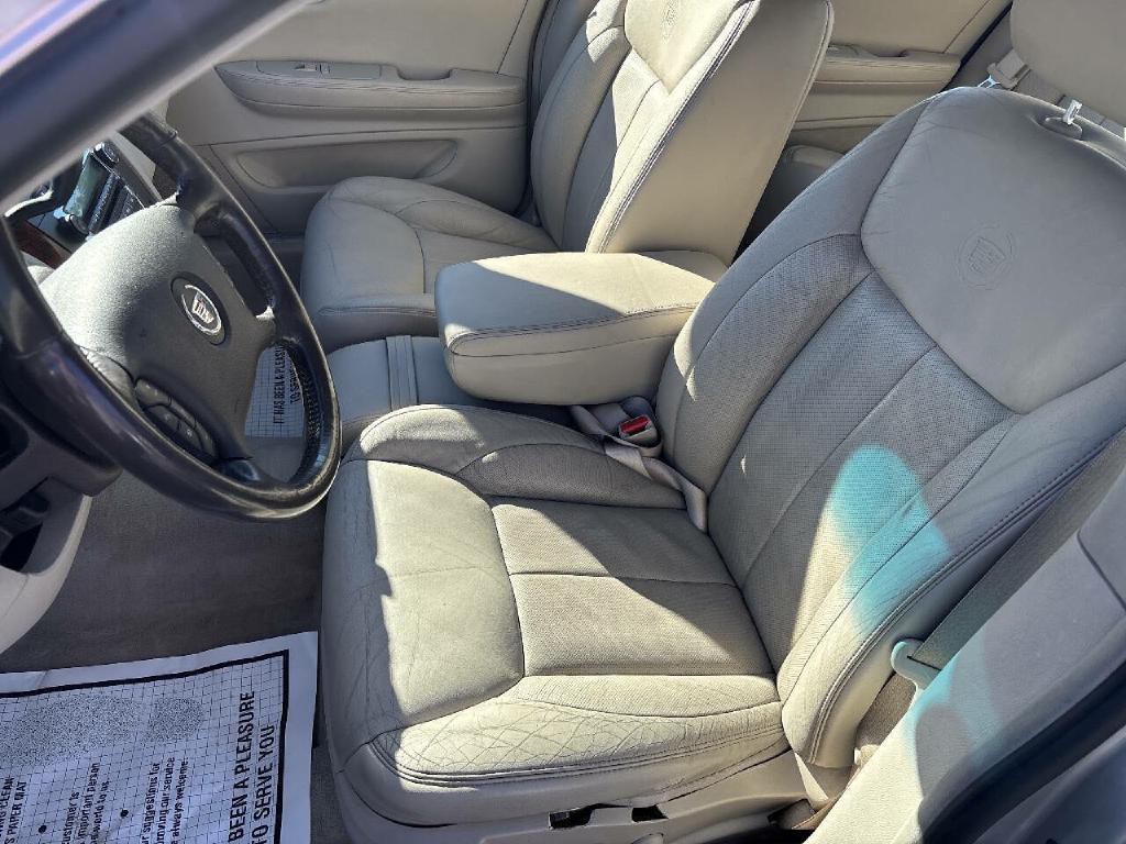 2007 Cadillac DTS Image 9