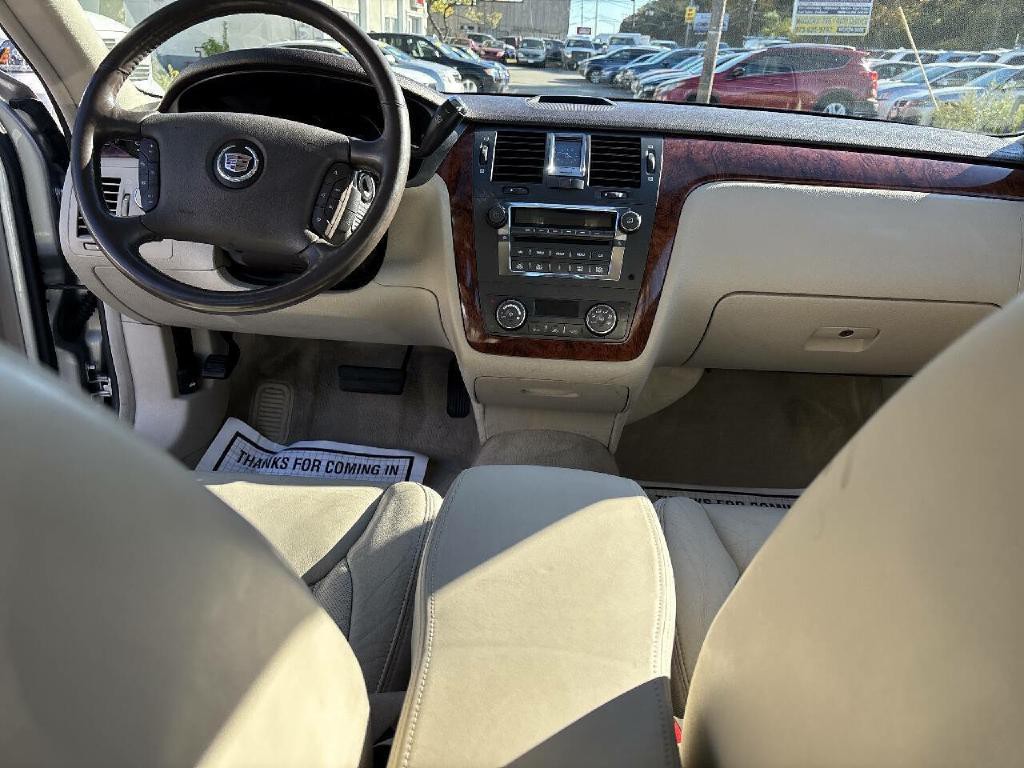 2007 Cadillac DTS Image 17