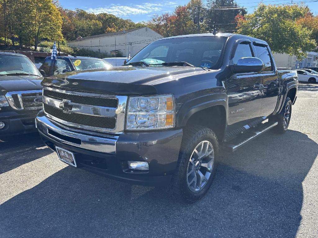 2011 Chevrolet Silverado 1500 Image 2