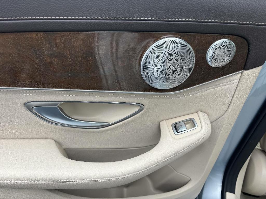2016 Mercedes-Benz C-Class Image 12