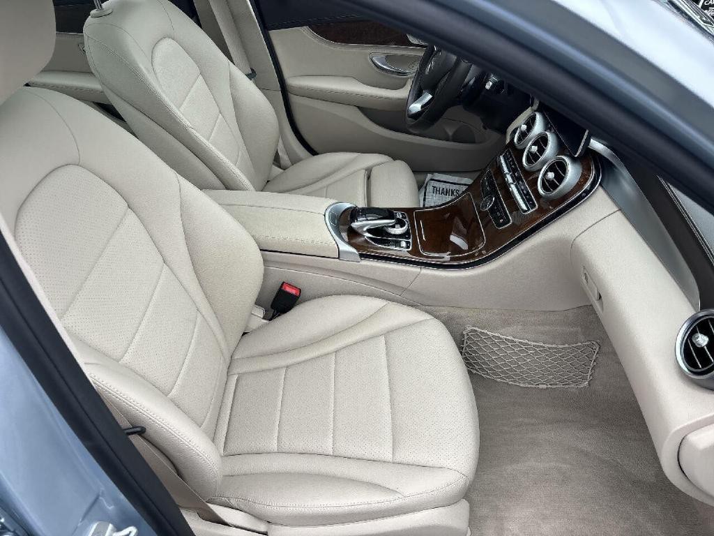 2016 Mercedes-Benz C-Class Image 14