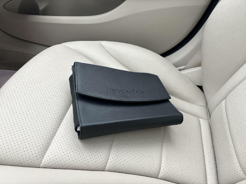 2016 Mercedes-Benz C-Class Image 26