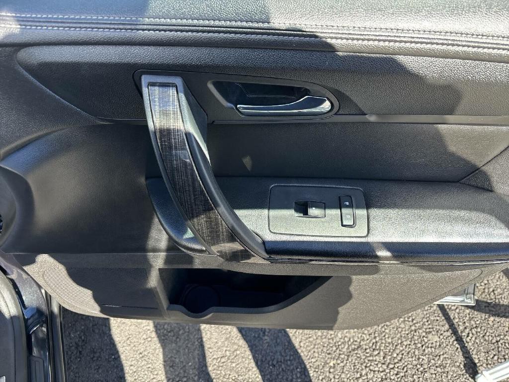 2014 GMC Acadia Image 16