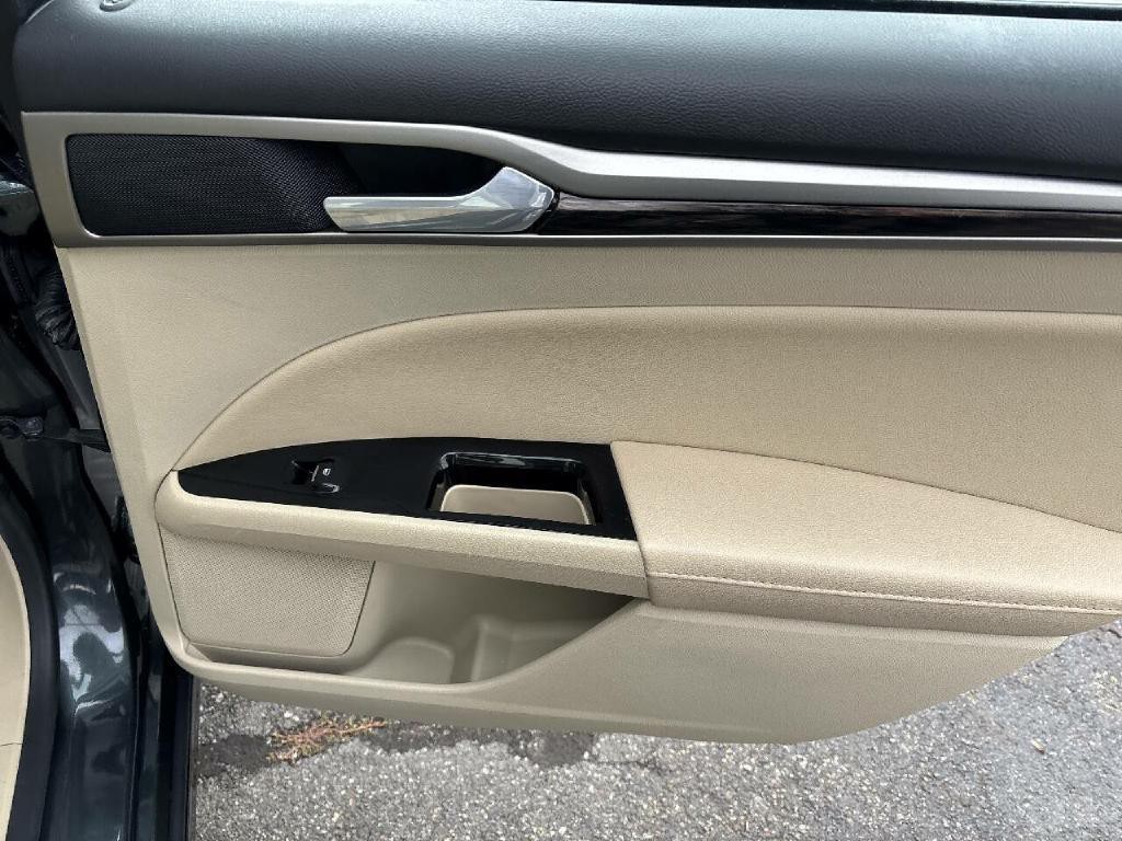 2015 Ford Fusion Image 15